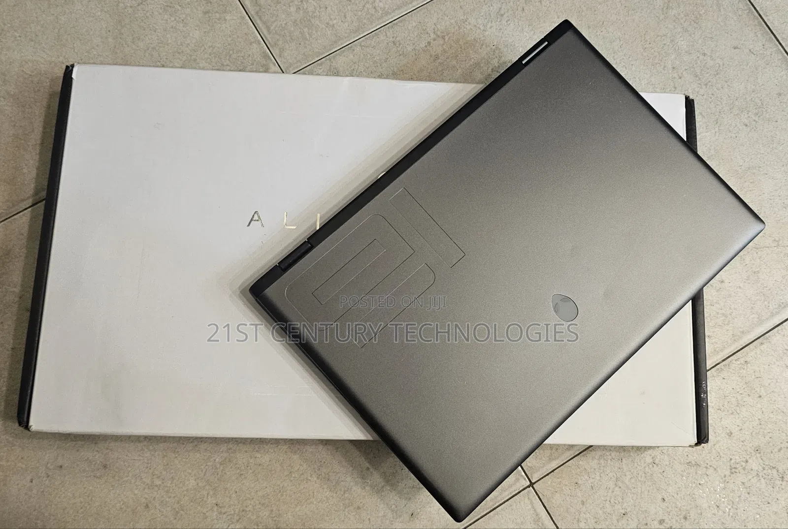 New Laptop Alienware M16 R2 64GB Intel Core Ultra 7 SSD 2T
