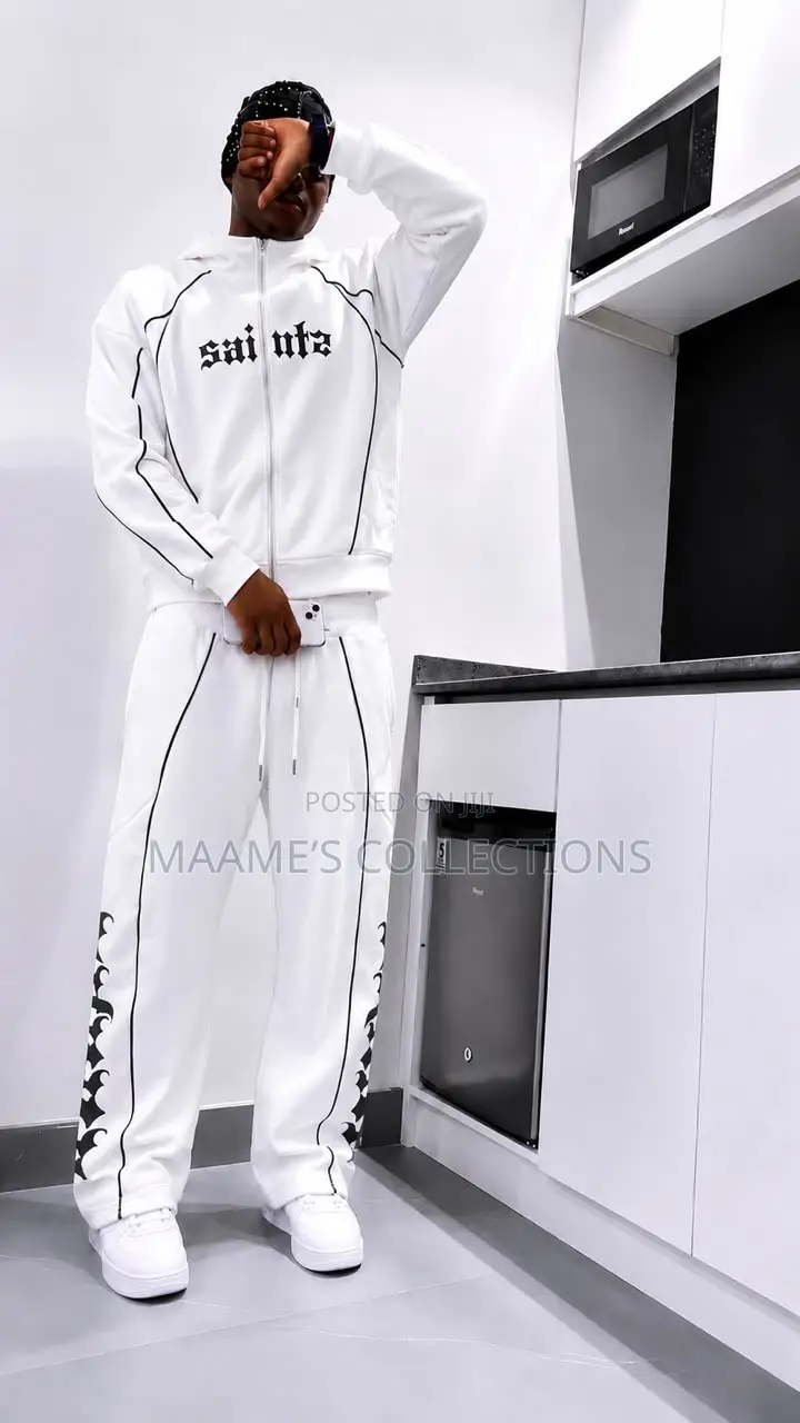 Men’s Trendy Hoodies and Jogger Set–Casual Wear(High Quality Material)