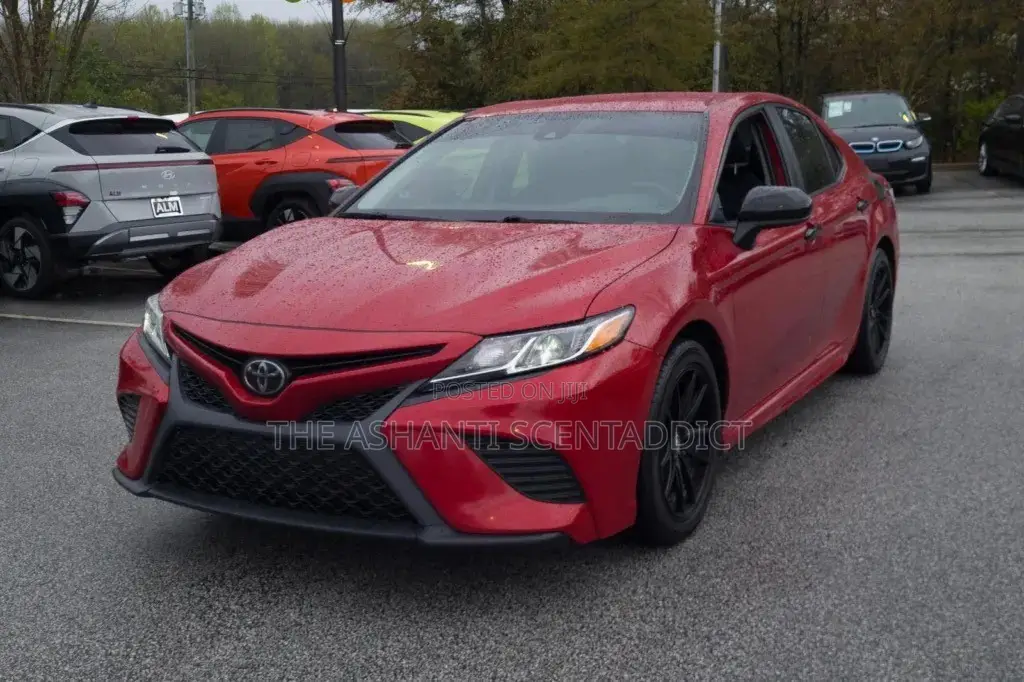 Toyota Camry 2020 Red