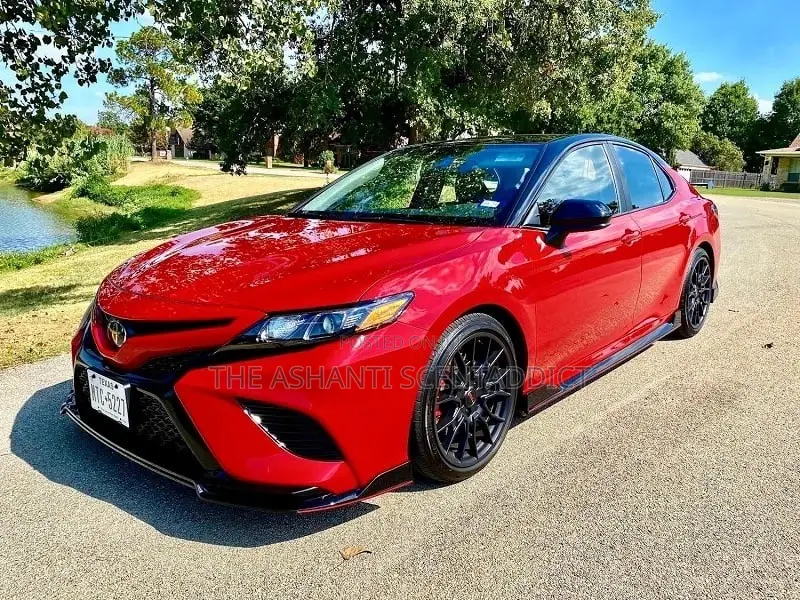 Toyota Camry 2020 Red
