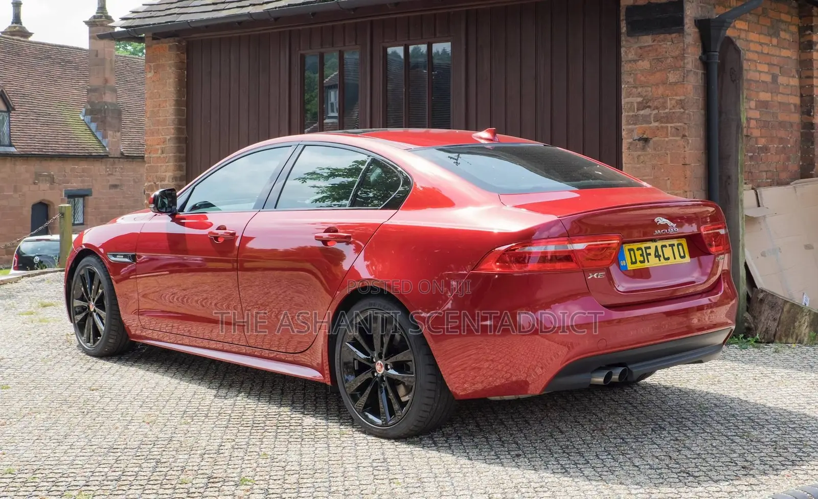 Jaguar XE 2018 Red