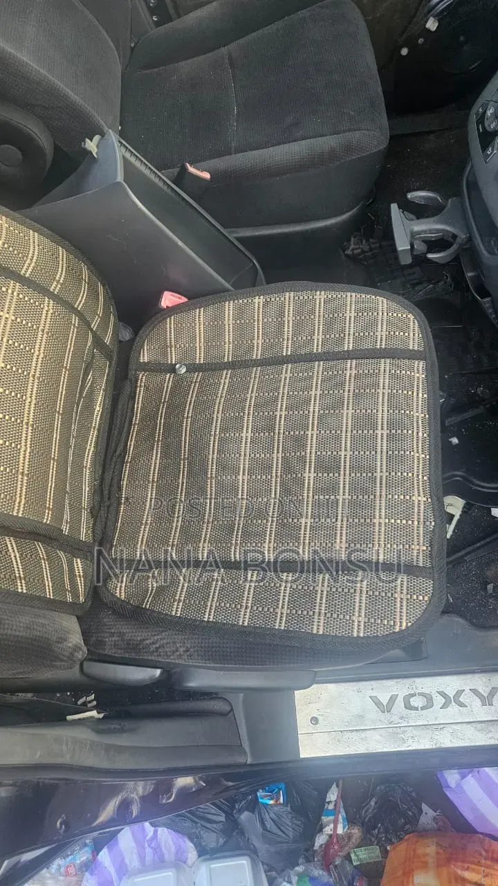Toyota Voxy 2013 Black
