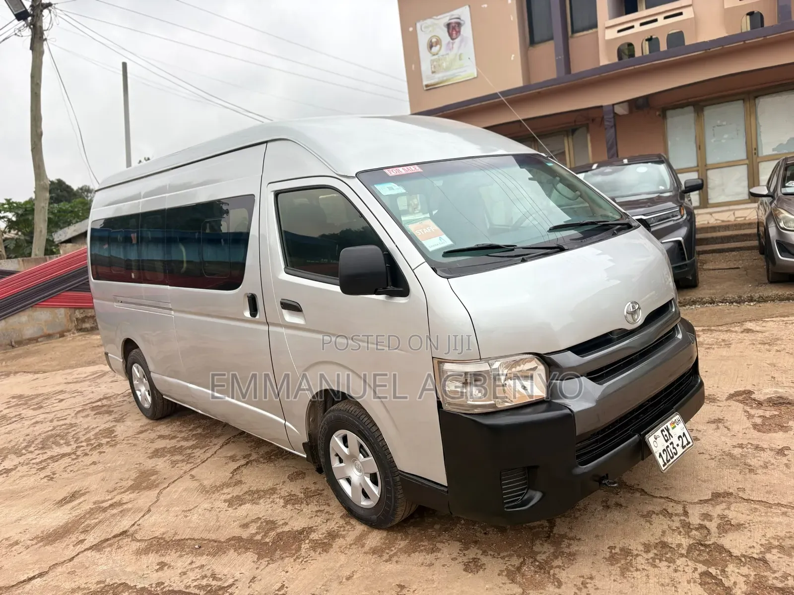 Toyota HiAce 2022 Silver