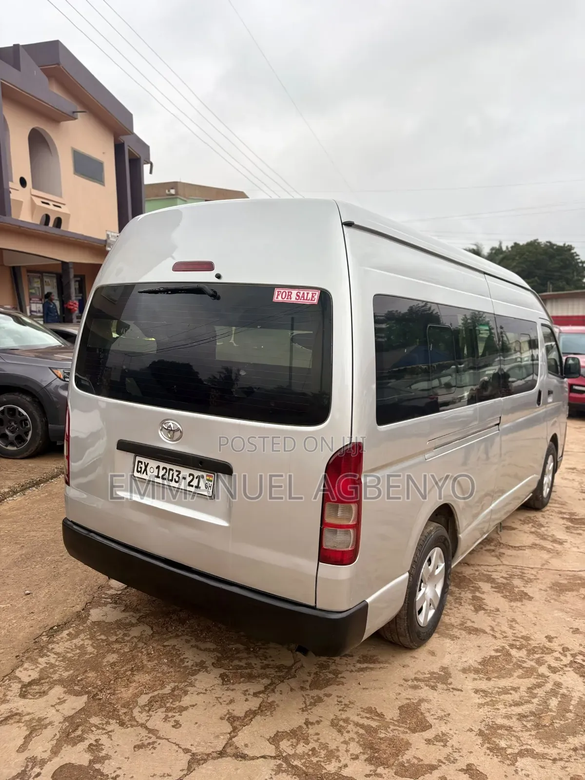 Toyota HiAce 2022 Silver