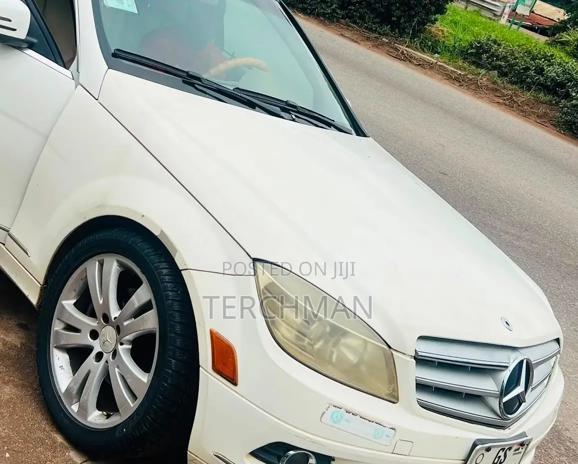Mercedes-Benz C300 2011 White