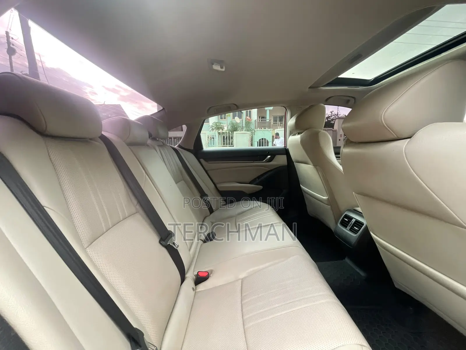 Mercedes-Benz C300 2011 White