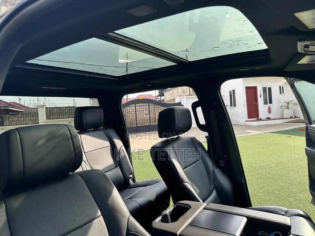 Toyota Tundra 2024 Black