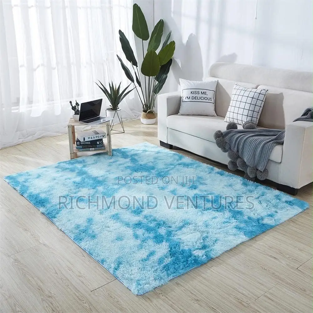 Clean and Affordable Fluffy Carpets in Diff Colors