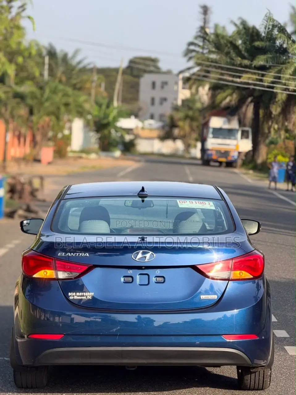 Hyundai Elantra Limited Sedan FWD (1.8L 4cyl 6A) 2016 Blue