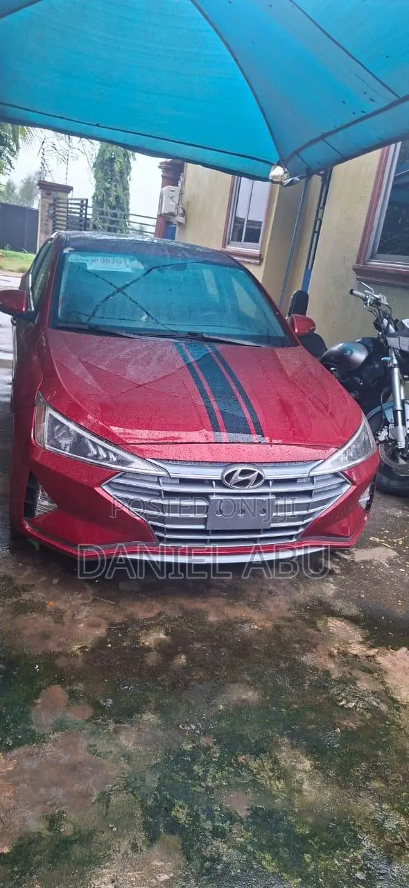 Hyundai Elantra 2021 Red