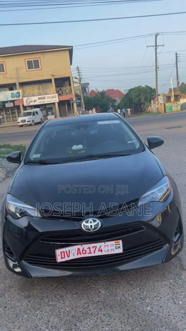 Toyota Corolla LE Eco (1.8L 4cyl 2A) 2018 Black