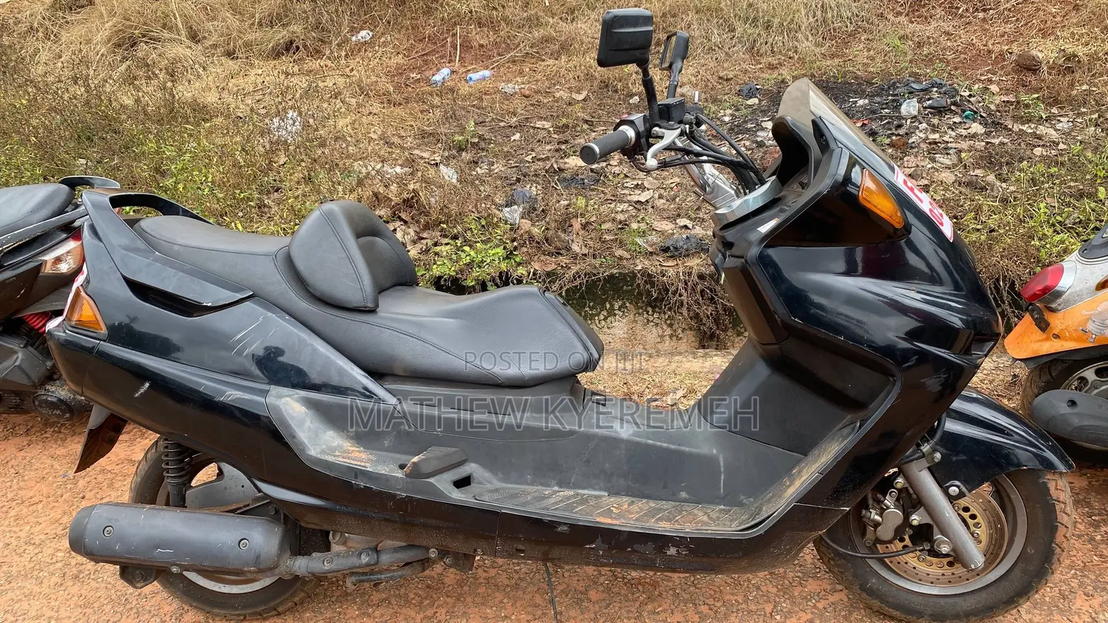 Yamaha Majesty 2000 Black