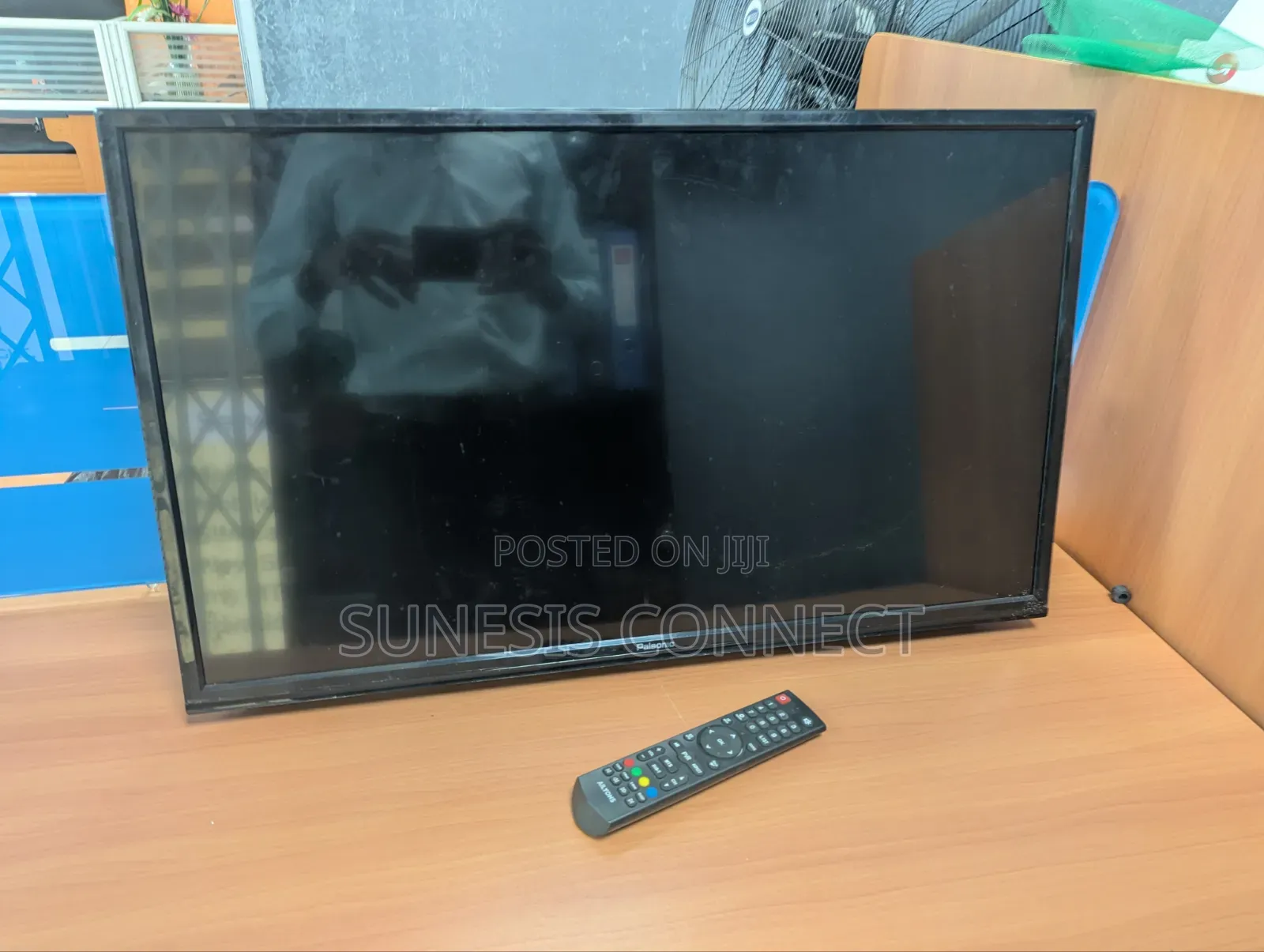 Palsonic 32-Inch Television [TV Set]
