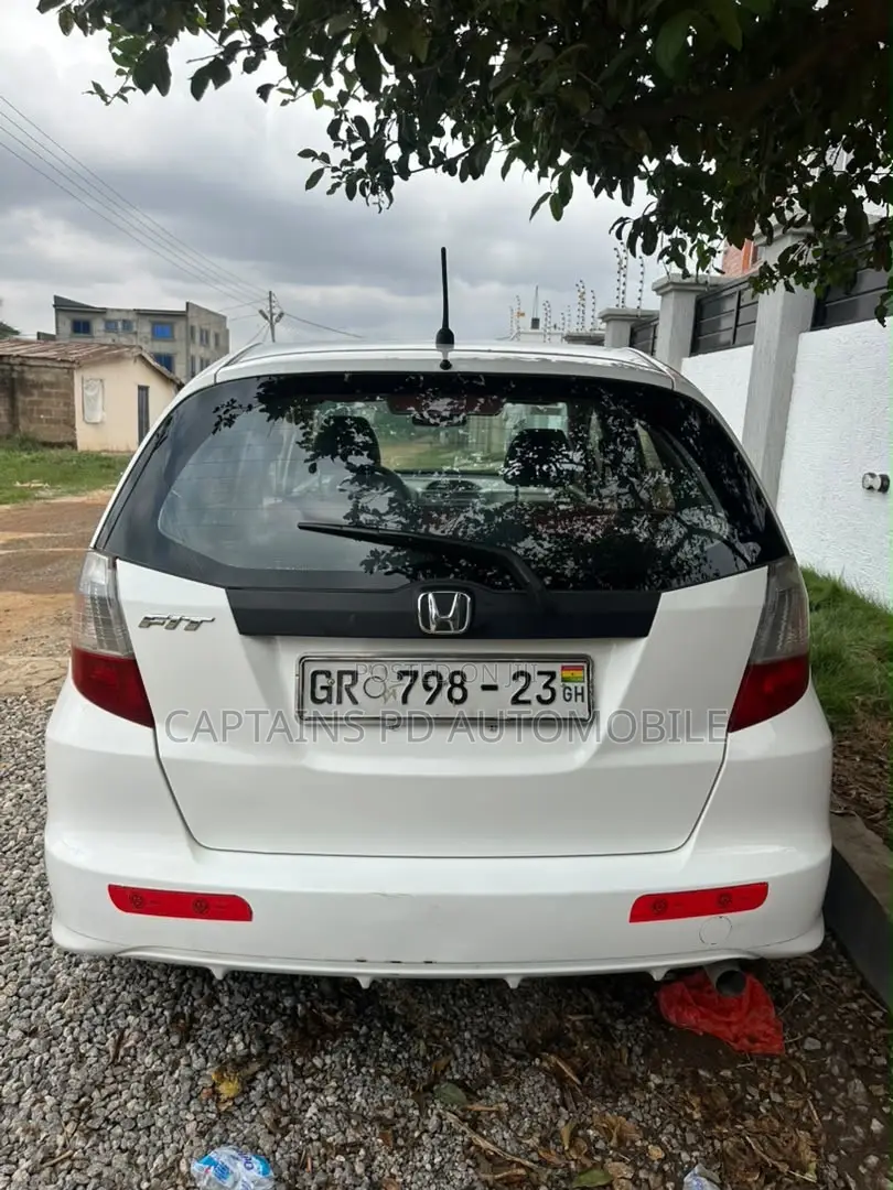 Honda Fit Automatic 2010 Silver