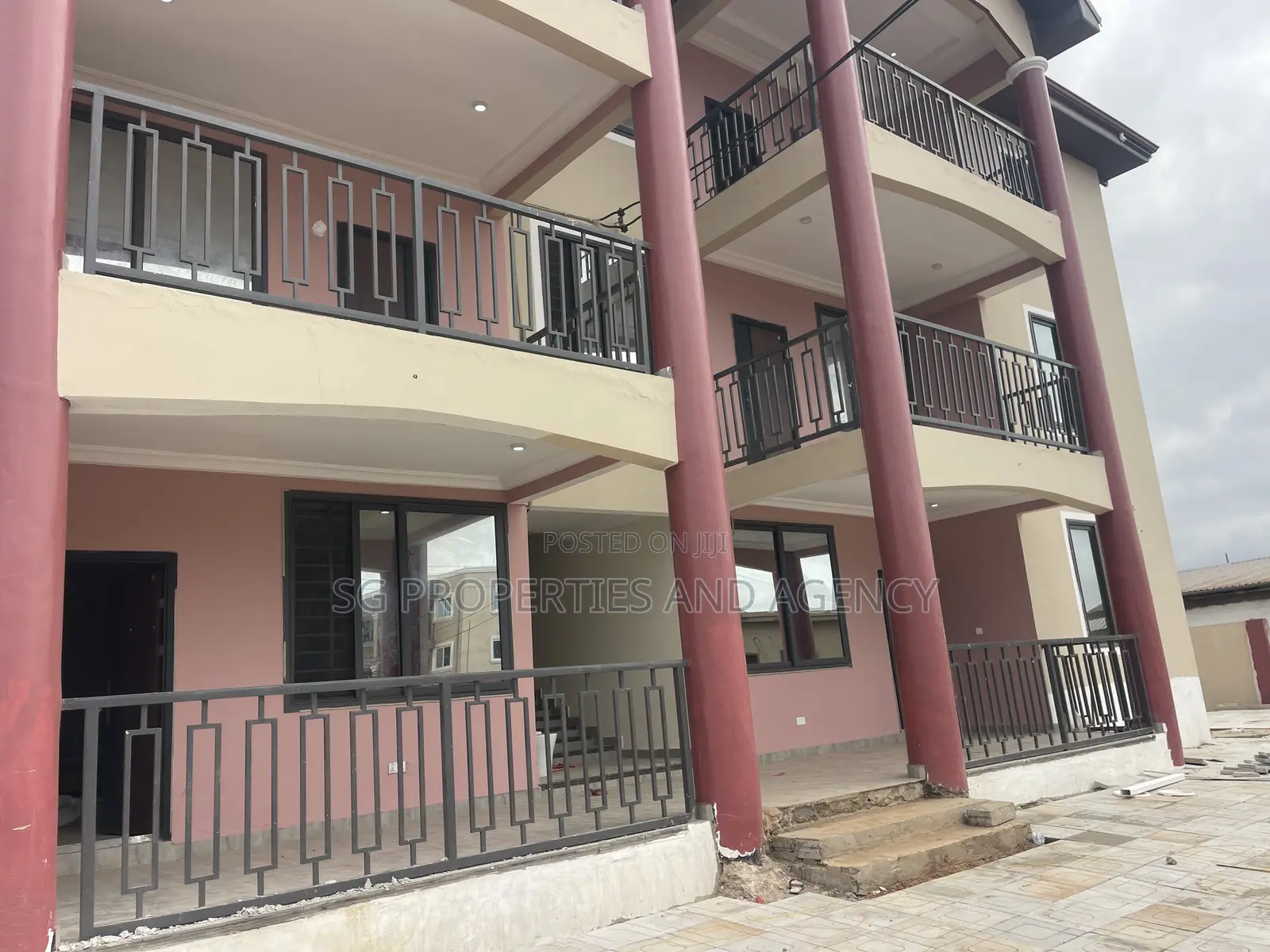2bdrm Apartment in Lashibi, Sakumono for rent