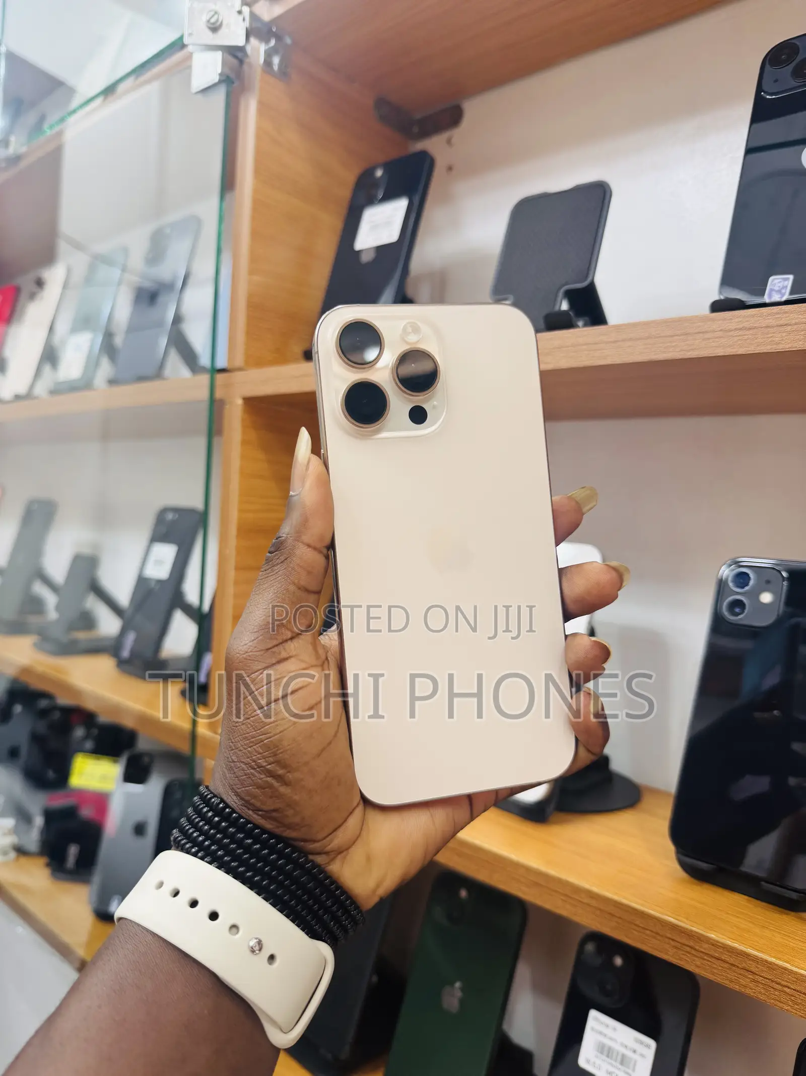 Apple iPhone 16 Pro Max 256 GB Gold
