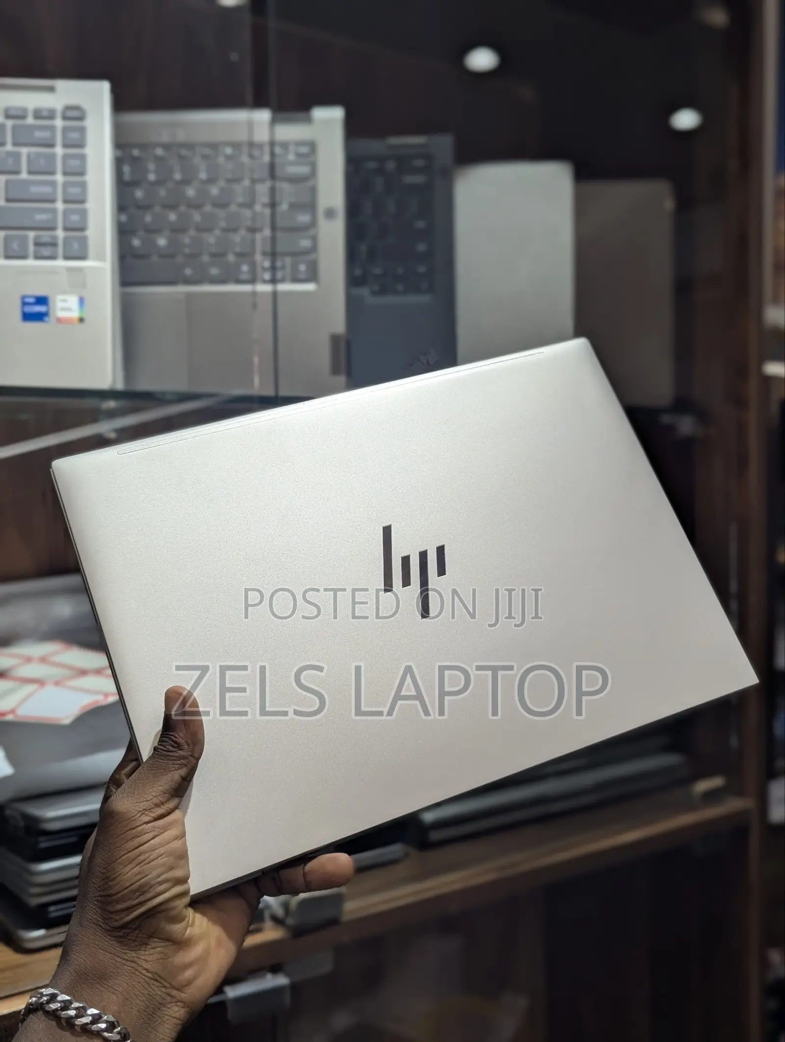 Laptop HP EliteBook 840 G10 16GB Intel Core i7 SSD 256GB