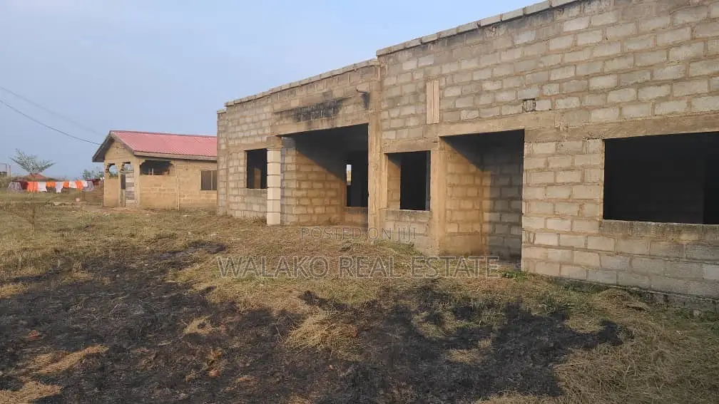 4bdrm House in Amasaman for sale