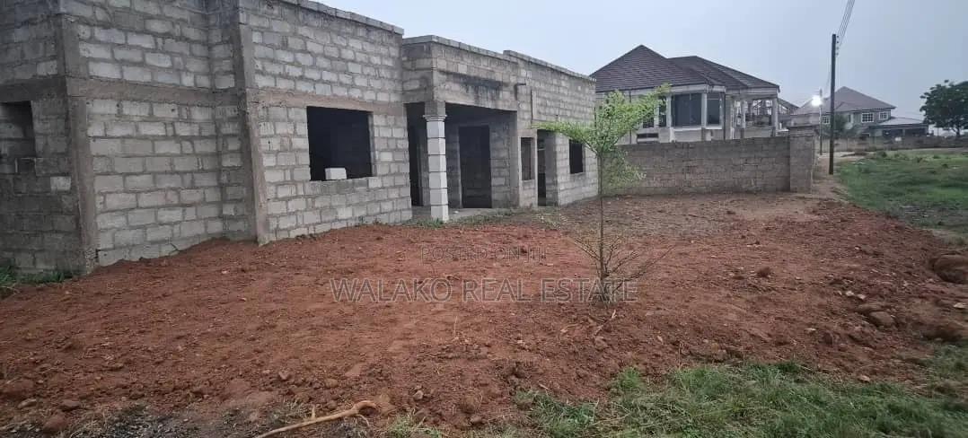 4bdrm House in Amasaman for sale