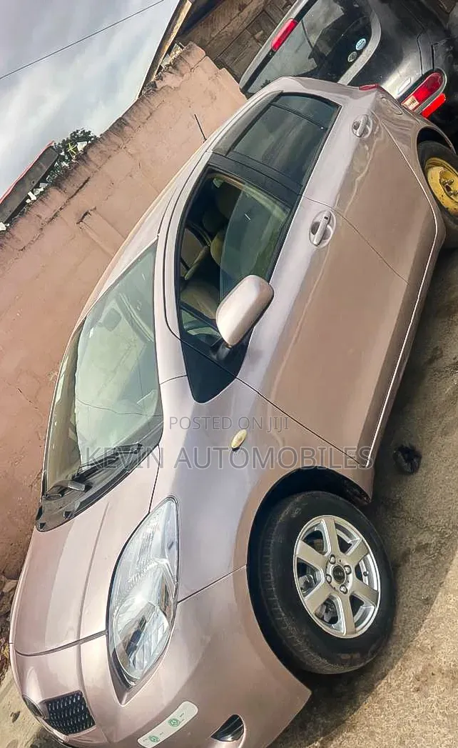 Toyota Vitz 2010 Pink