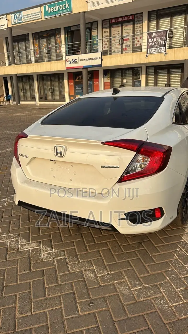 Honda Civic Touring 4dr Sedan (1.5L 4cyl) 2016 White