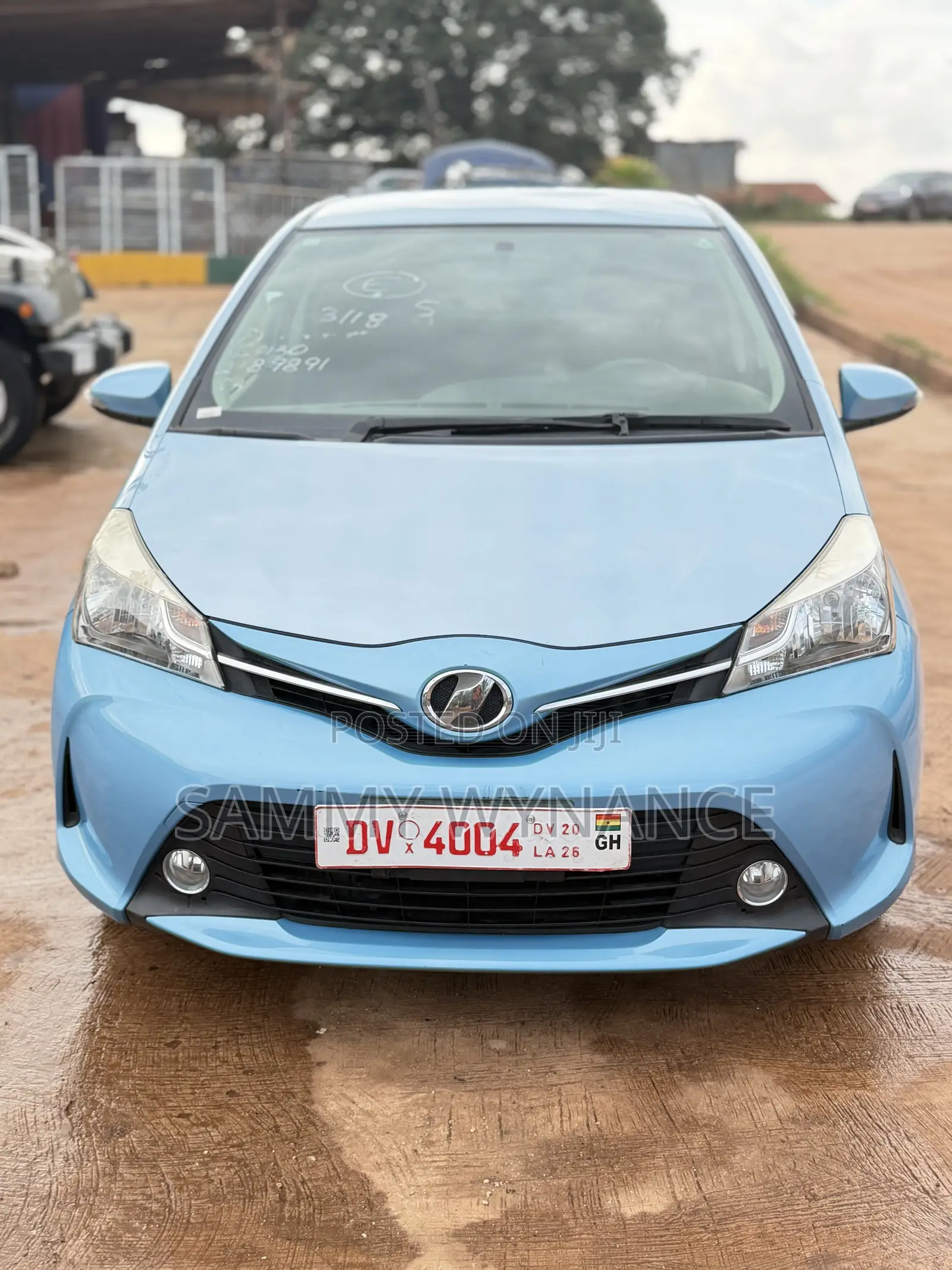 Toyota Vitz 1.3 FWD 5dr 2014 Blue