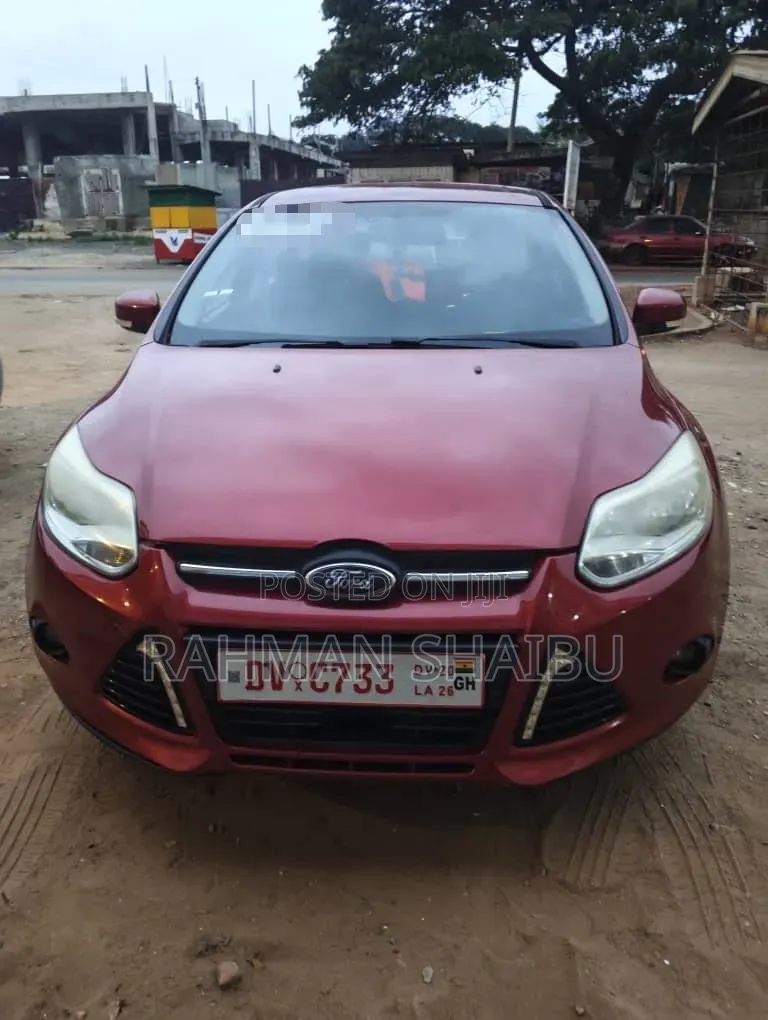 Ford Focus 2012 Red