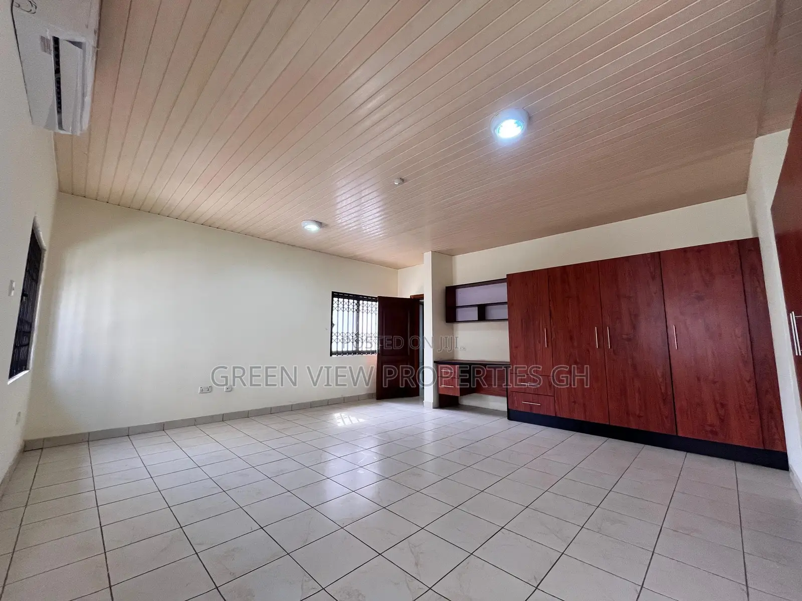 4bdrm Duplex in East Legon for rent