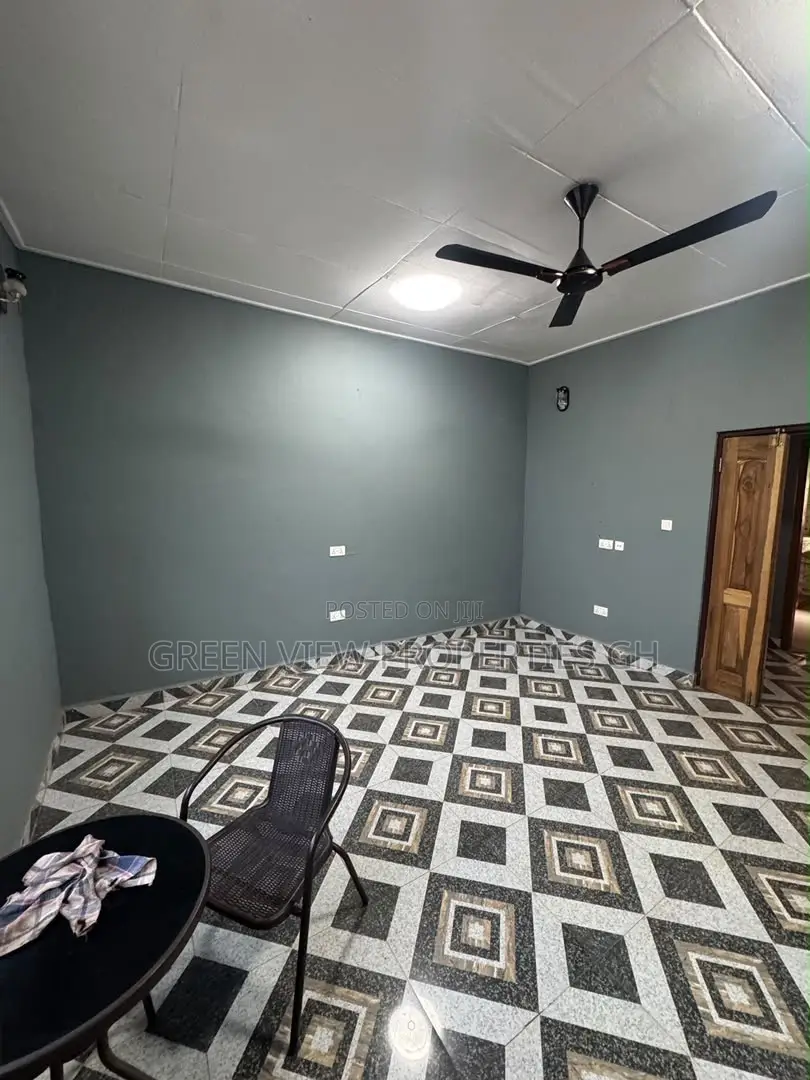1bdrm Room & Parlour in Tantra Hills for rent