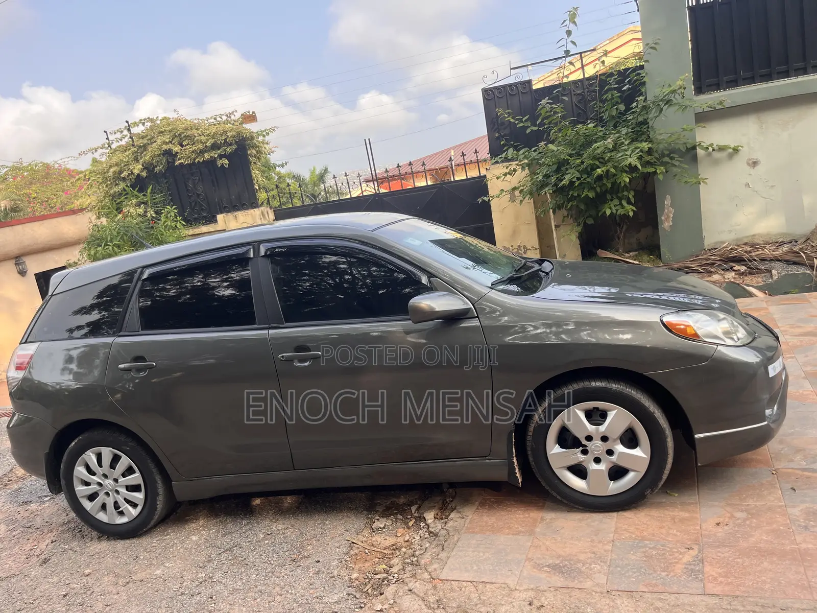 Toyota Matrix Hatchback FWD (1.8L 4cyl 5M) 2008 Gray