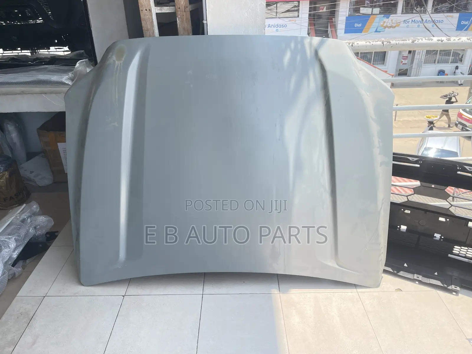 TACOMA 2024 Bonnet