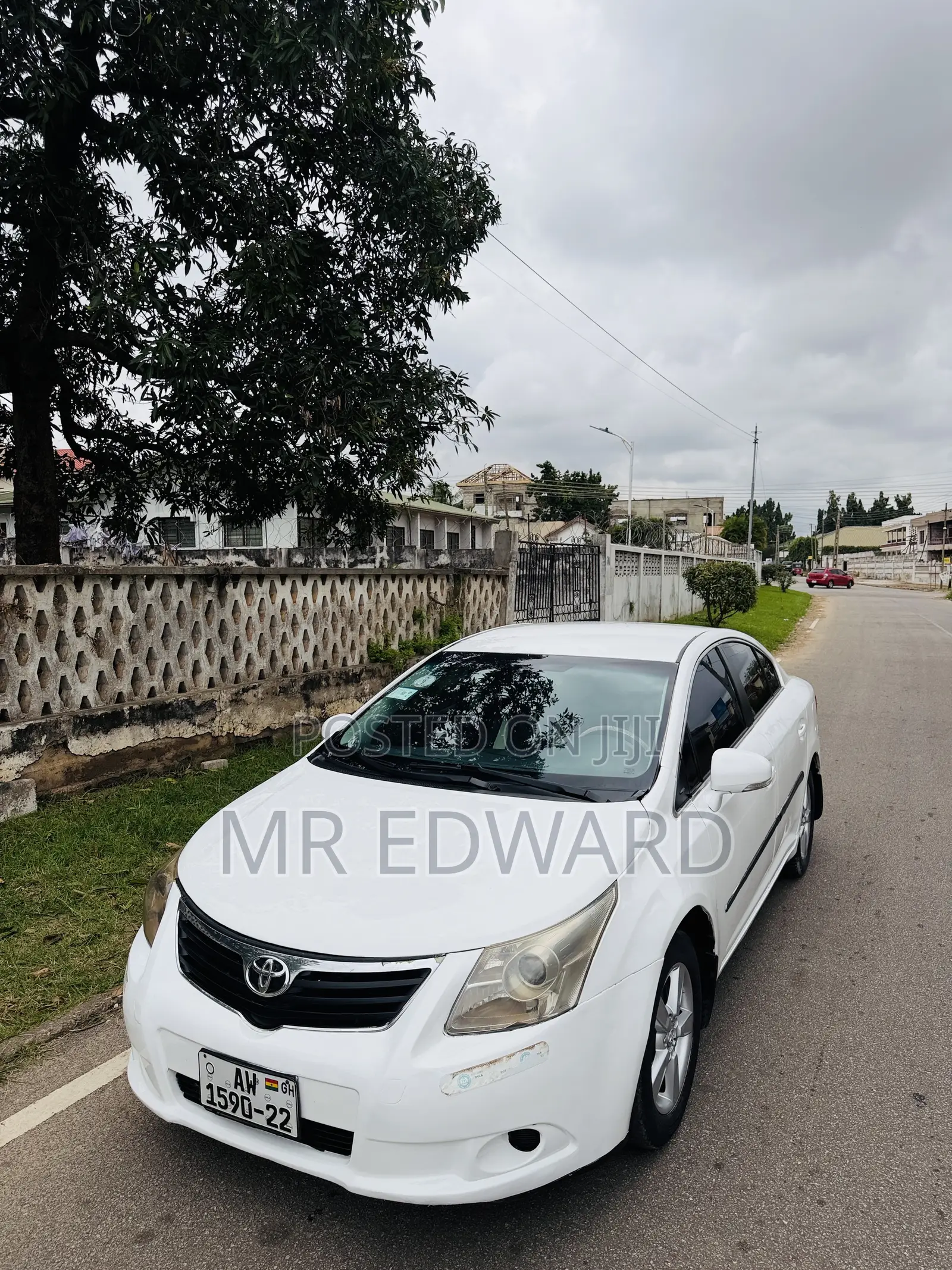 Toyota Avensis 2013 White