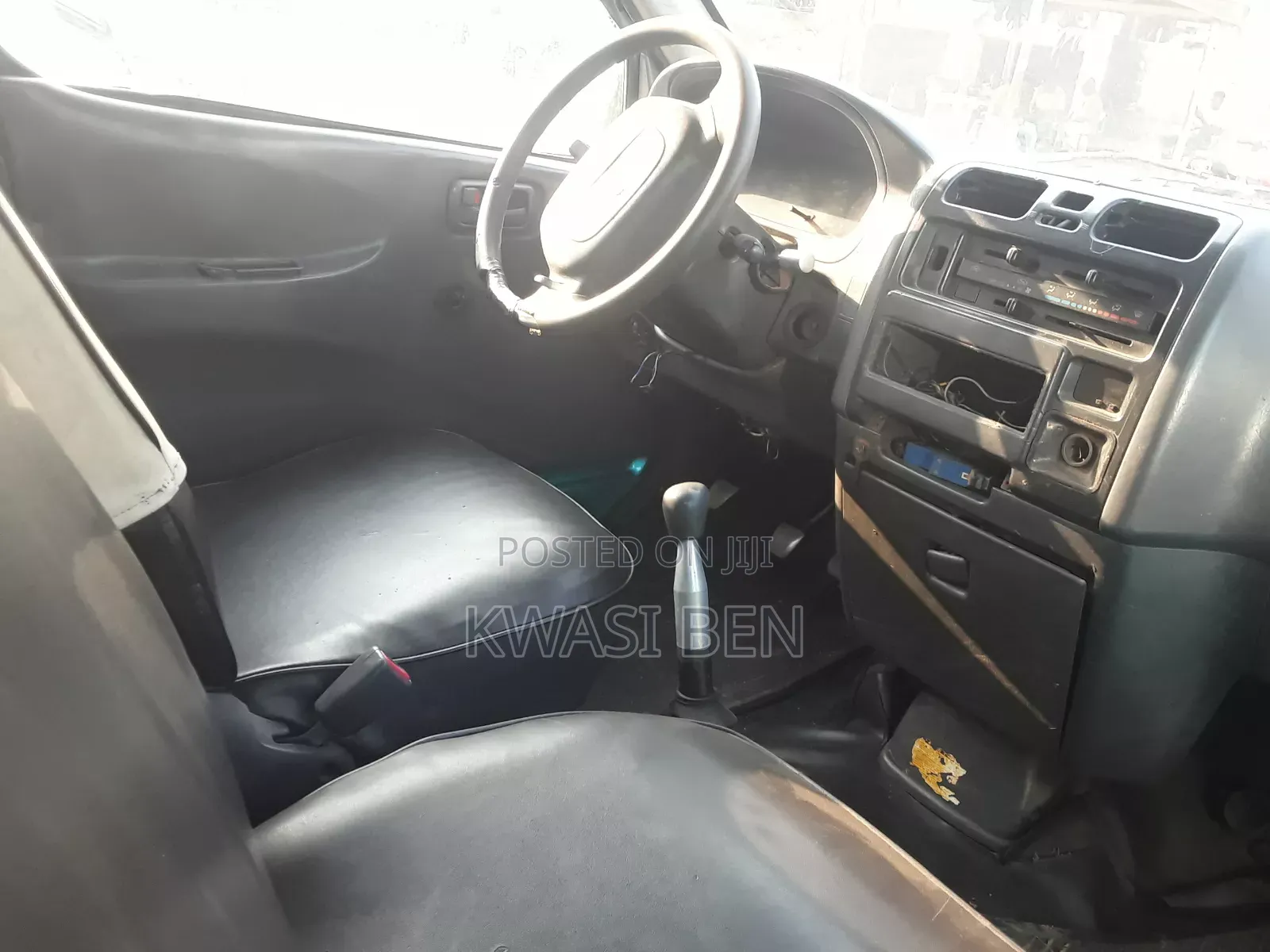 Toyota HiAce 2005 Blue