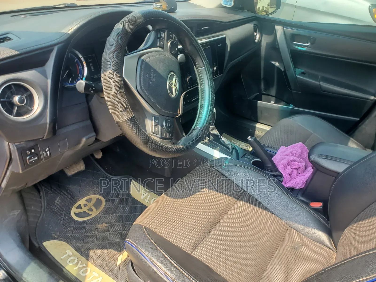 Toyota Corolla 2017 Black