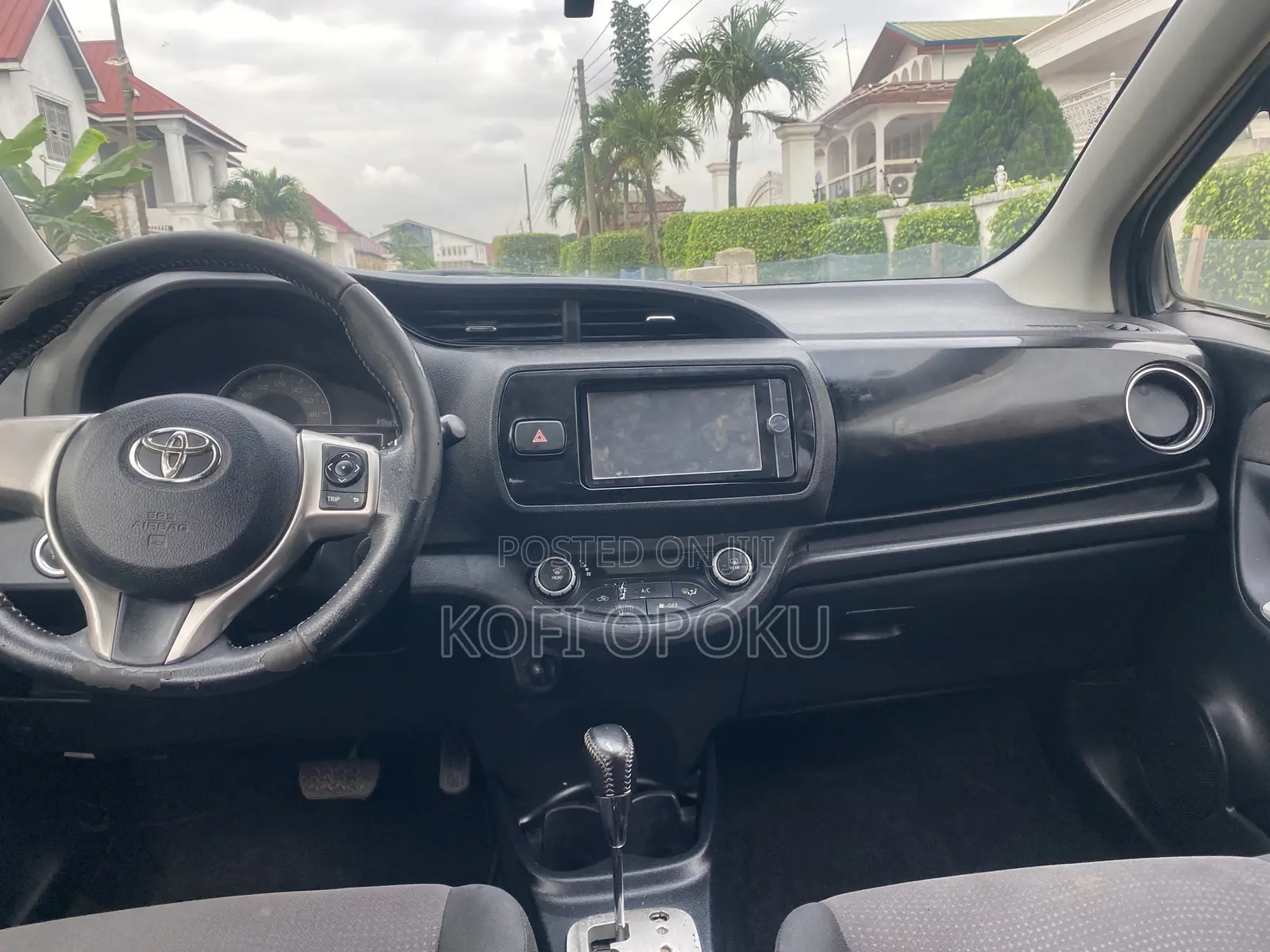 Toyota Vitz 1.3 AWD 5dr 2015 Silver