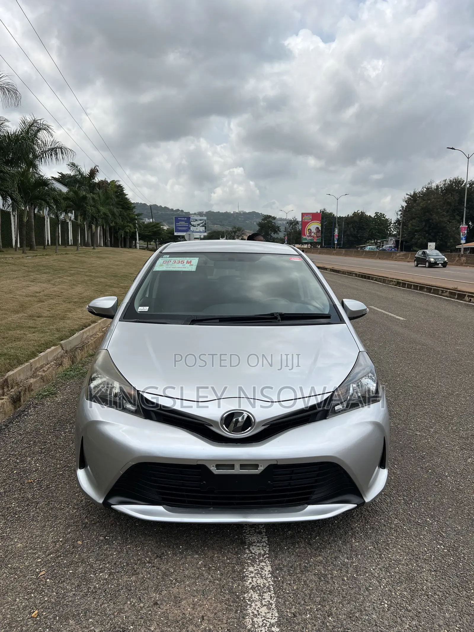 Toyota Vitz 1.3 AWD 5dr 2015 Silver