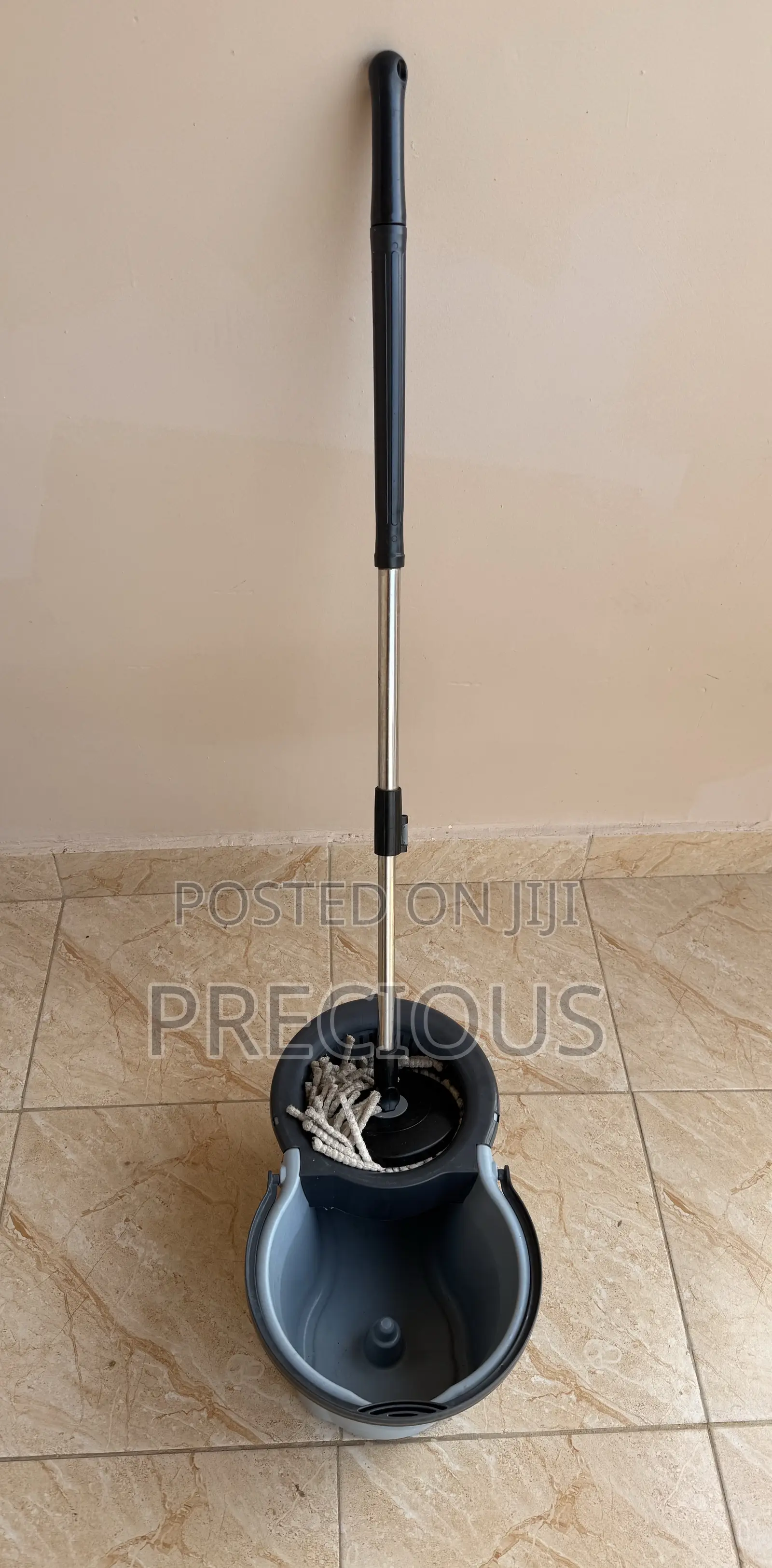 360° Spin Mop Bucket Set and Wringer + FREE Broom Dustpan