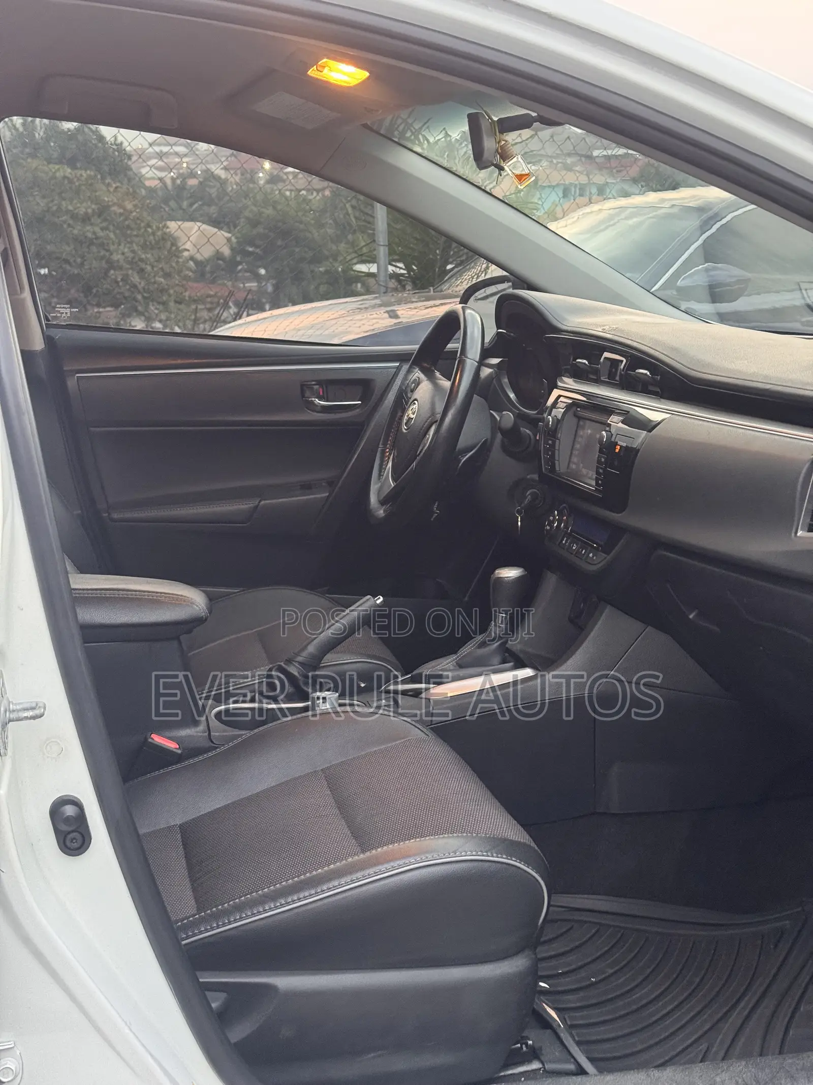 Toyota Corolla 2016 White