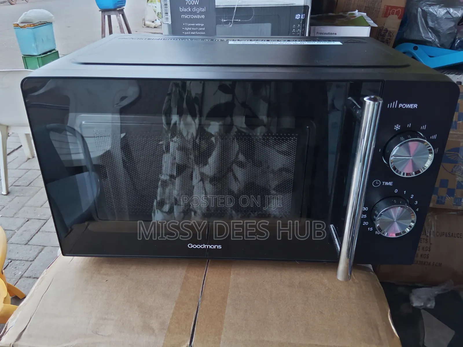 Goodmans 20L Manual Microwave - Black