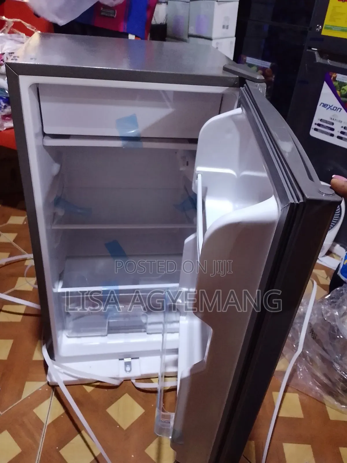 Roch Table Top Fridge ( 85L)