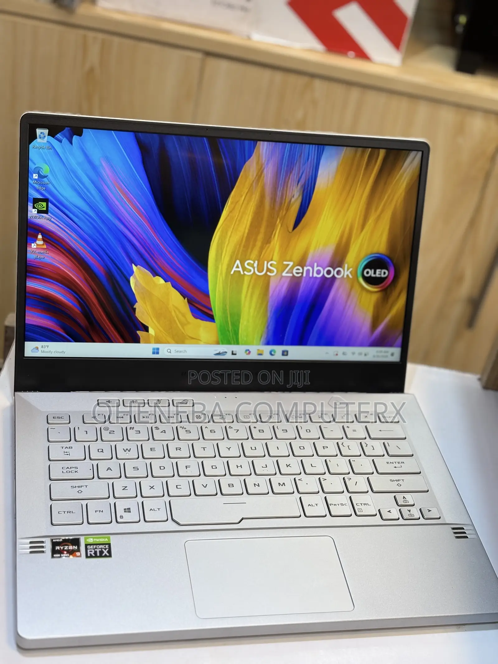 Laptop Asus ROG Zephyrus G14 16GB AMD Ryzen 9 SSD 1T