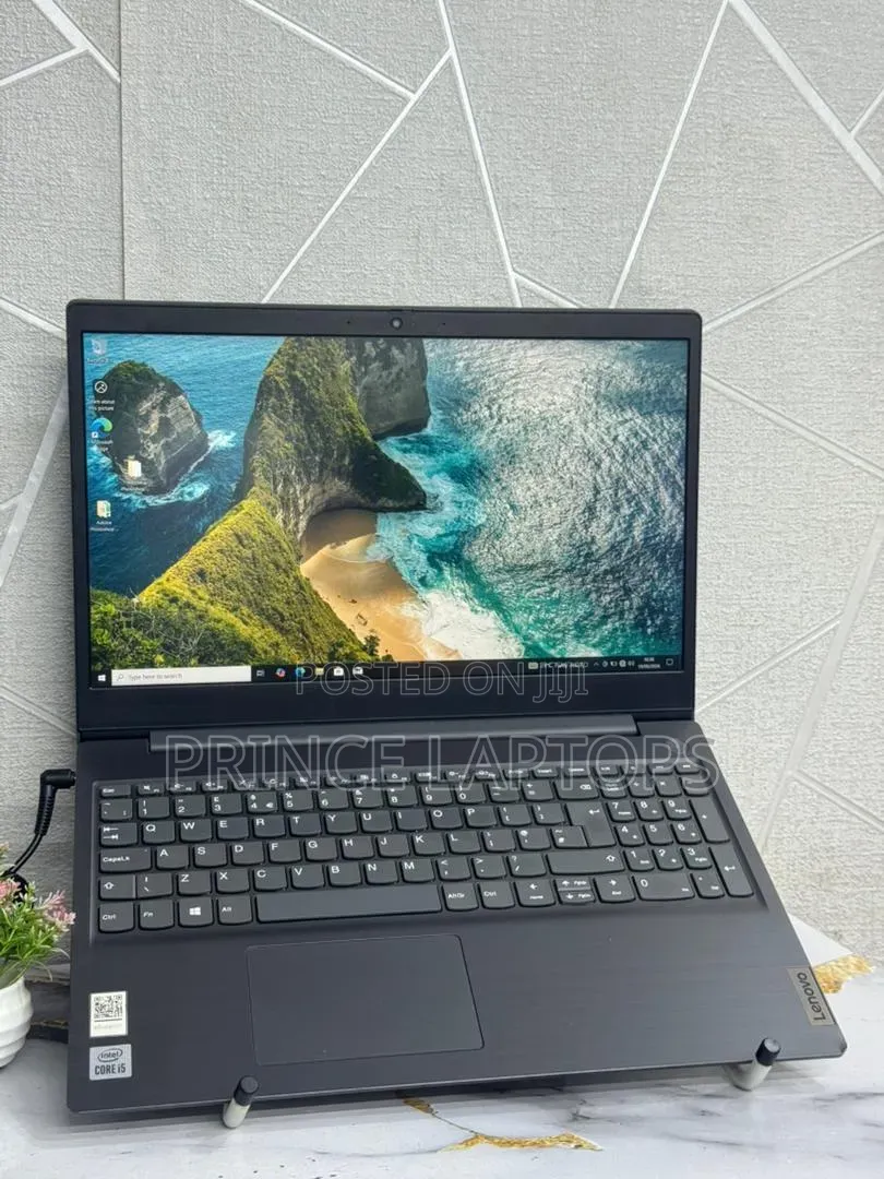 Laptop Lenovo V15 8GB Intel Core i5 SSD 256GB