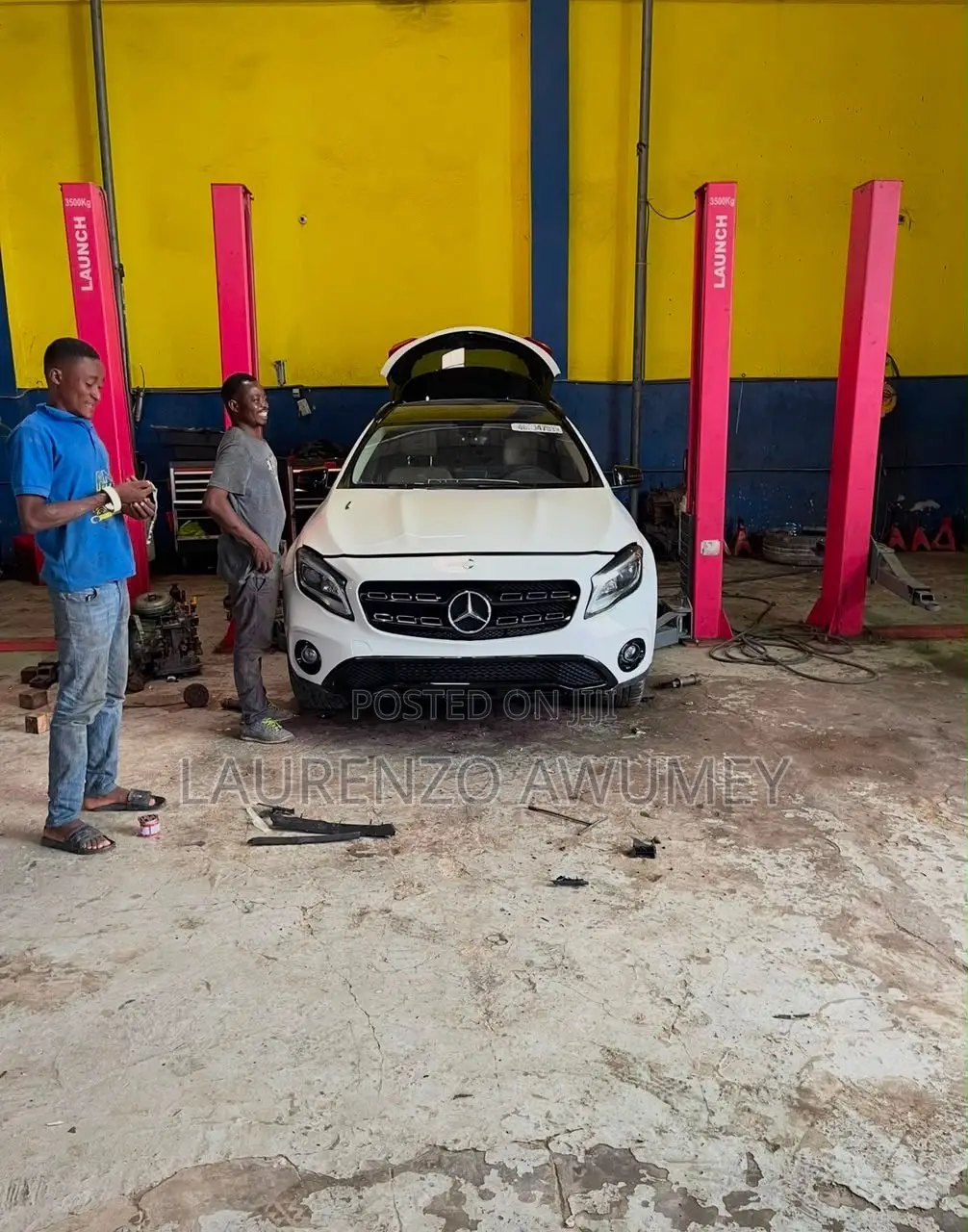 Mercedes-Benz GLA-Class 2025 White