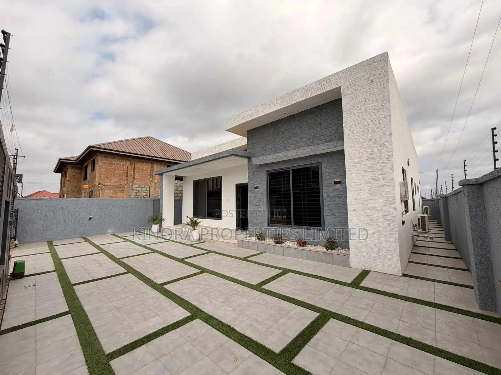 3bdrm House in Adenta New Legon for sale