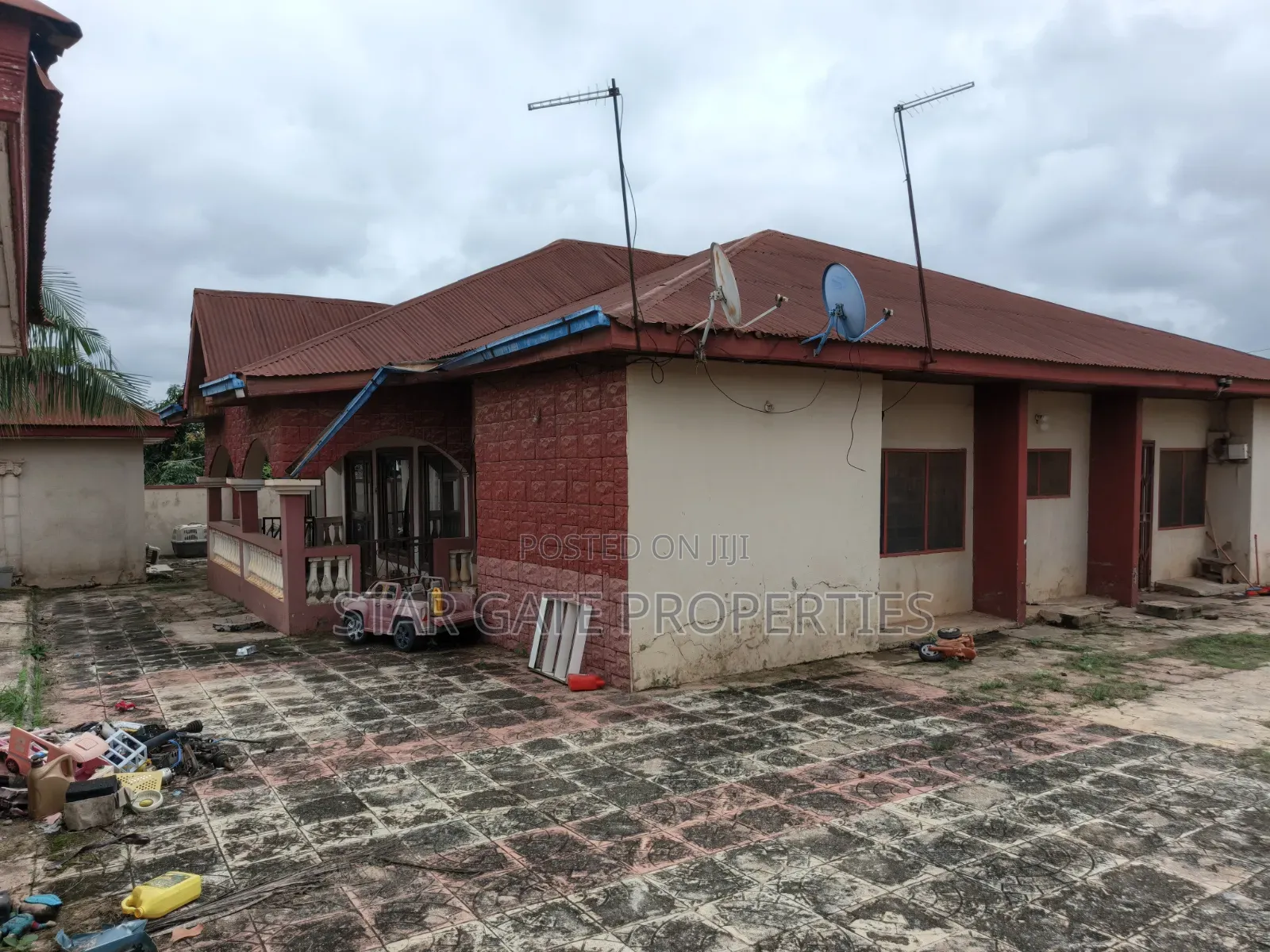 4bdrm House in Atonsu Feyiase., Kumasi Metropolitan for sale