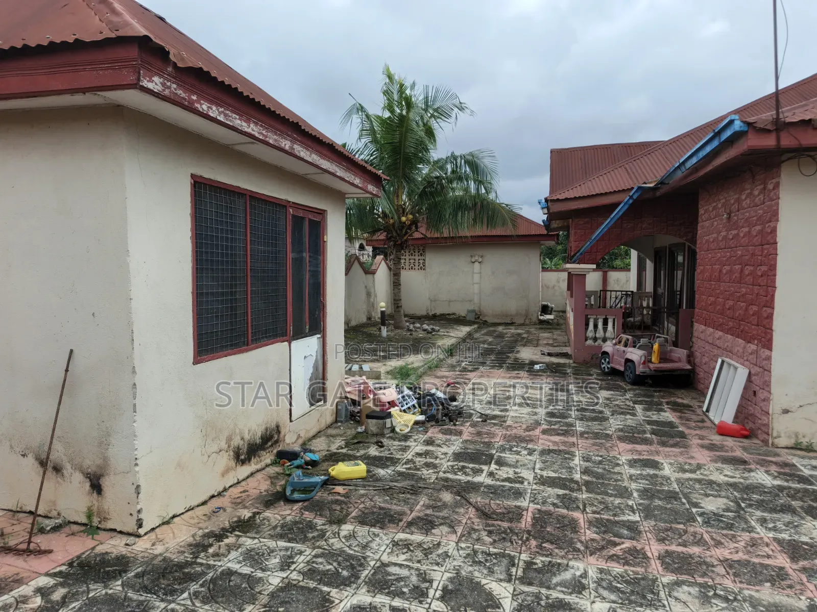 4bdrm House in Atonsu Feyiase., Kumasi Metropolitan for sale