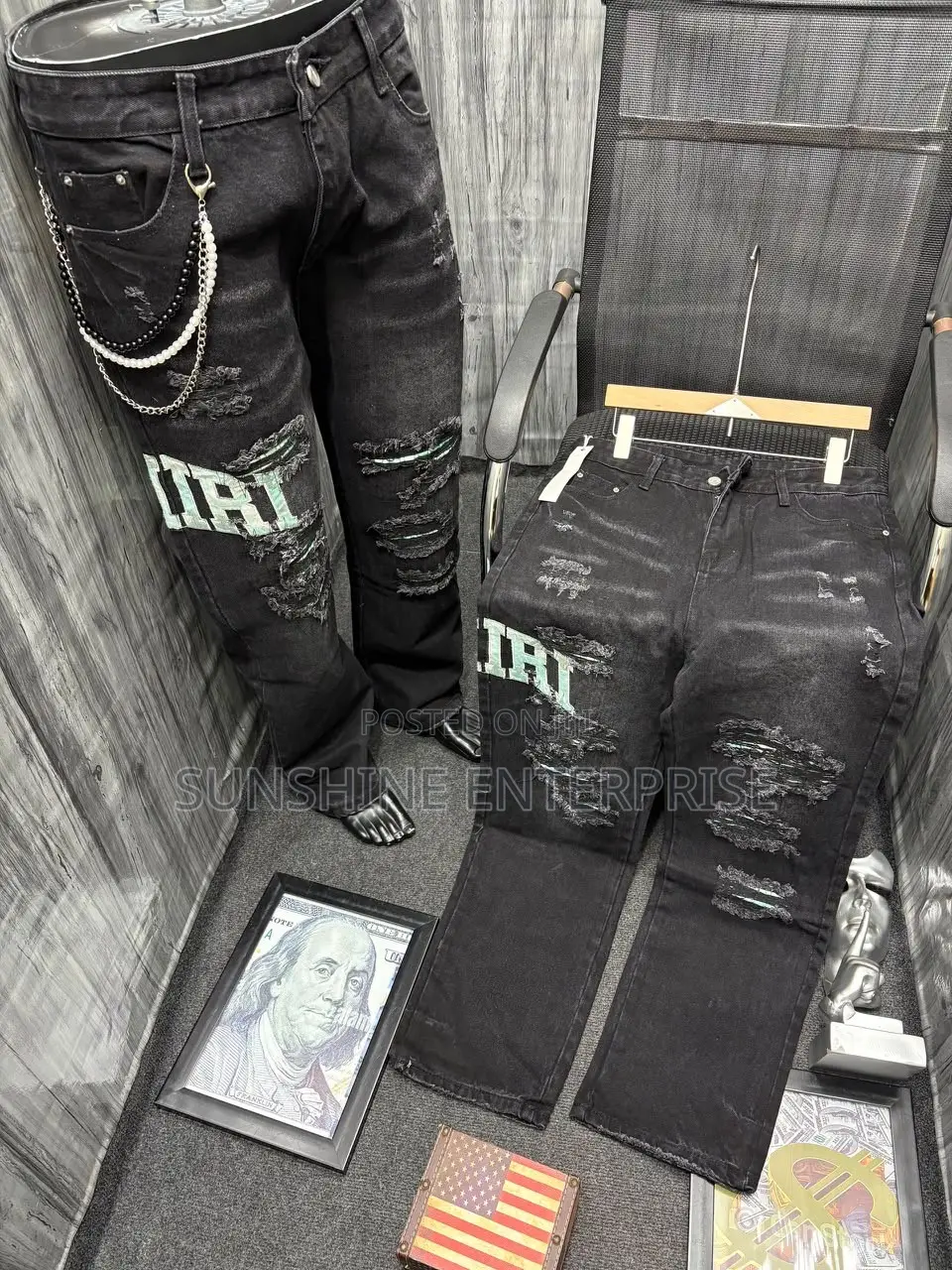 Man’s Baggy Jeans