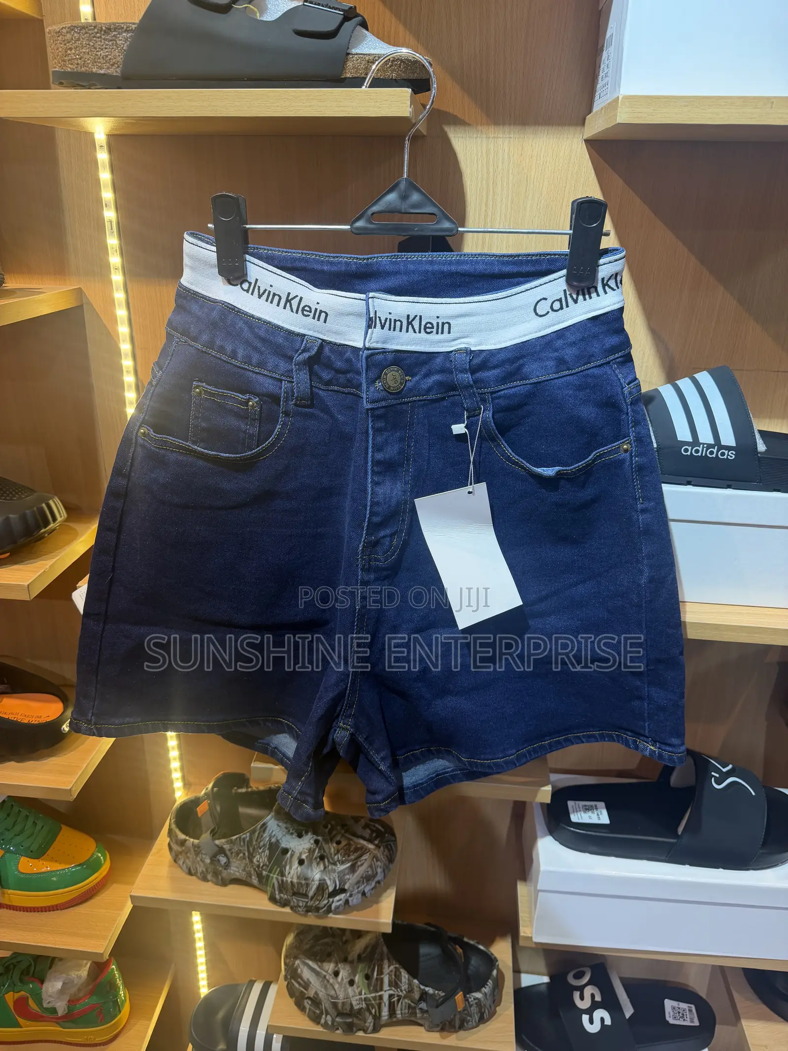 Ladies Short Jeans