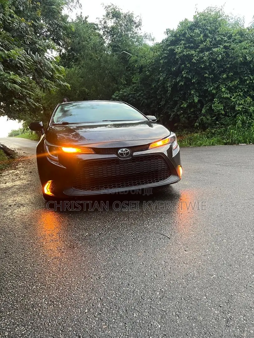 Toyota Corolla LE 2020 Black