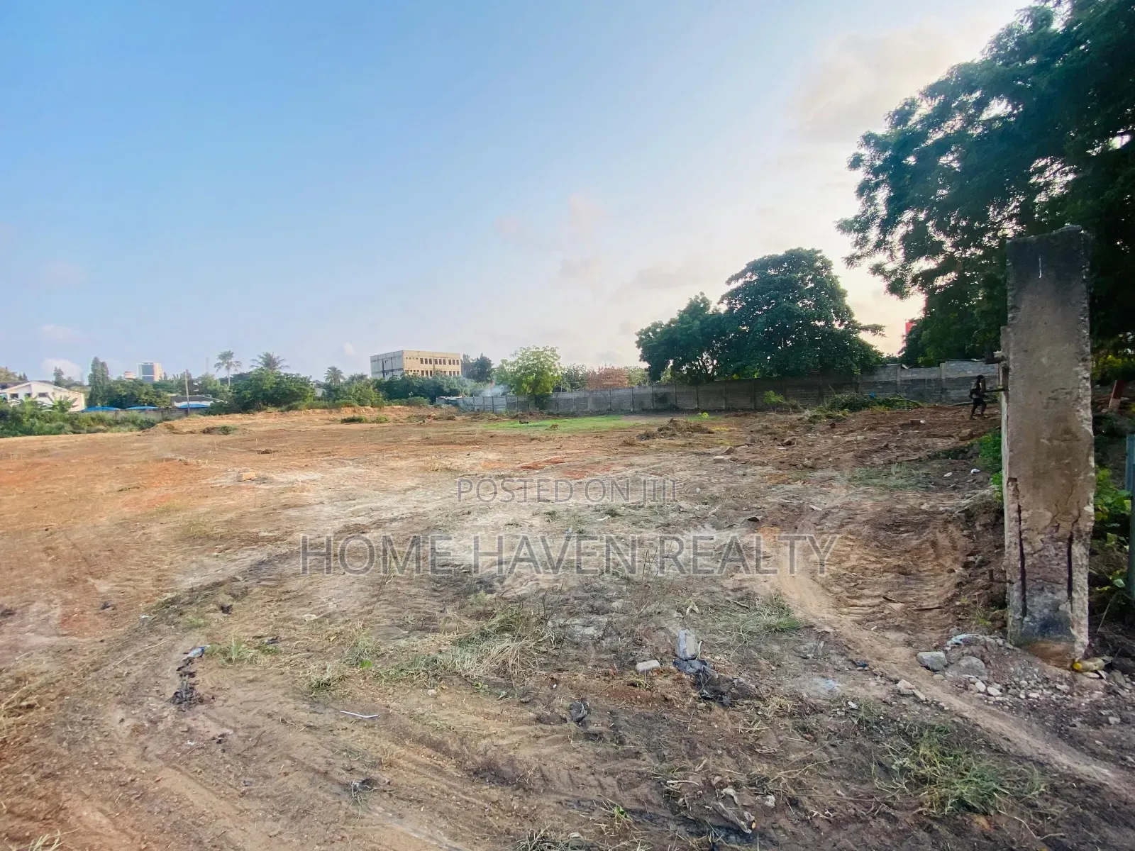 Roadside 1.34 ACRE Land for Sale at Dzorwulu/Airport